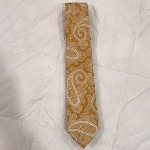 Yellow-Gold paisley power tie English Laundry 3”